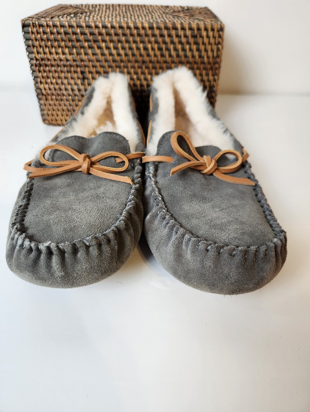 Fireside by Dearfoams Gray Suede Genuine Shearling Lined Moccasin Slipper Shoes